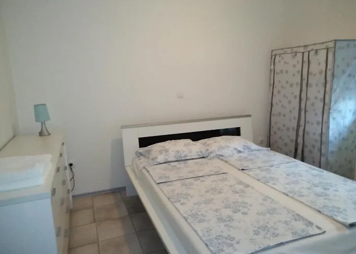 Ana Apartment *